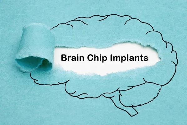 Texto Cerebro Chip Implantes Que Aparecen Detrás Papel Azul Roto Imagen de stock