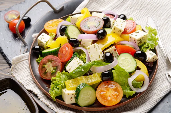 Mediterranean Diet Dish Greek Salad Vintage Metal Tray Closeup Photo — Stock Photo, Image