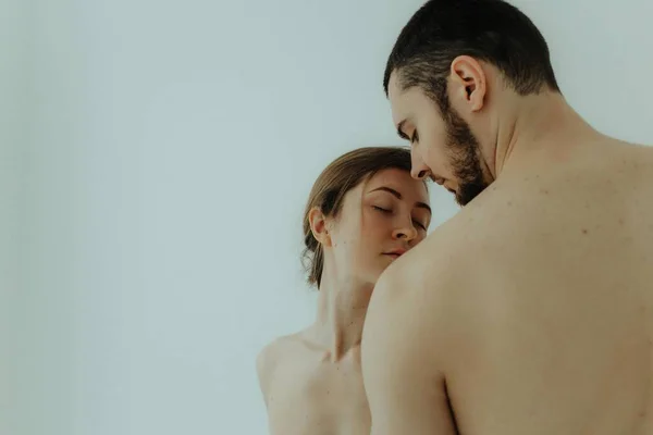 Cheerful Woman Man Standing White Background Body Positive Young Couple — Φωτογραφία Αρχείου