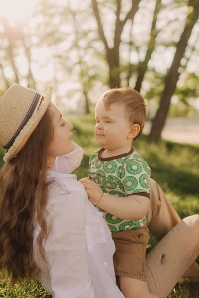 Summer Sunny Day Young Family Mom Little Son Became Joyful — Stock Photo, Image