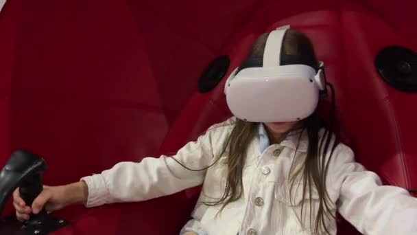 Virtuální Realita Atrakce Virtuální Brýle Zábava Hernách Pro Děti Dívka — Stock video
