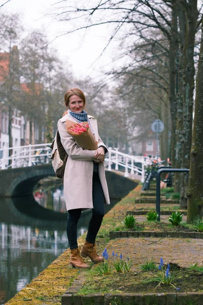 암스테르담의 거리에 꽃다발 네덜란드 — 스톡 사진
