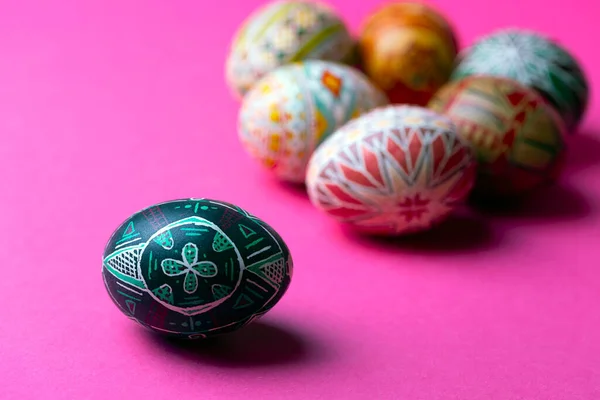 Happy Easter Card Beautiful Easter Egg Pysanka Handmade Pink Backgroun —  Fotos de Stock