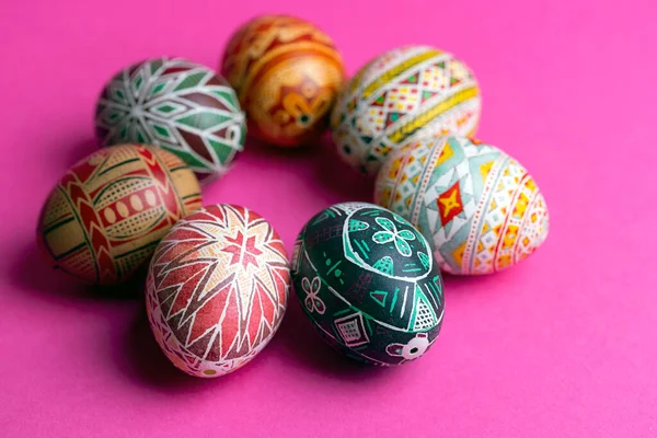 Happy Easter Card Beautiful Easter Egg Pysanka Handmade Pink Backgroun — 스톡 사진