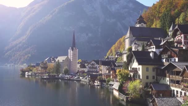 Vue Sur Magnifique Village Montagne Autrichien Hallstatt Lors Journée Ensoleillée — Video