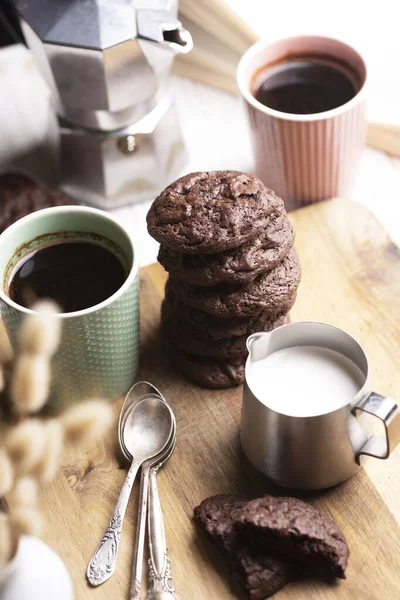 Chokladkakor Brownies Moka Och Koppar Med Kaffe — Stockfoto