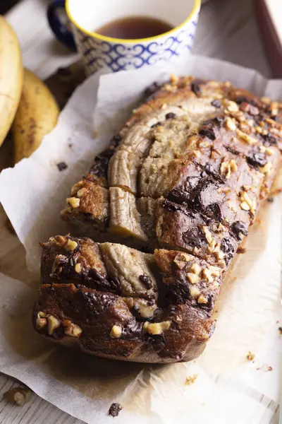 Hälsosamt Bananbröd Med Choklad Och Nöt Stockfoto