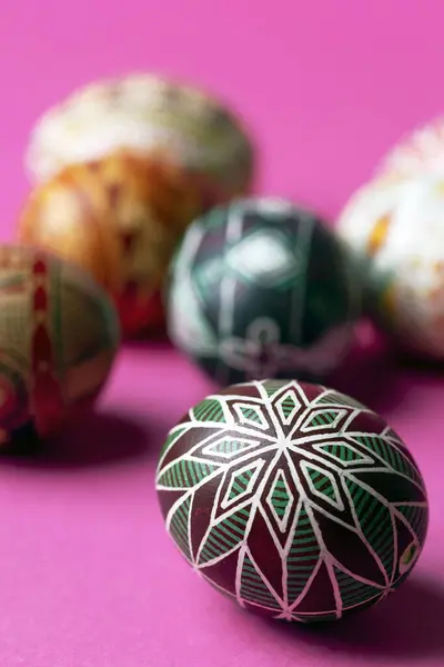 Happy Easter Card Beautiful Easter Egg Pysanka Handmade Pink Backgroun Imagem De Stock