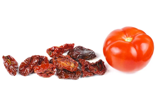 Suszone Świeże Pomidory Izolowane Białym — Zdjęcie stockowe