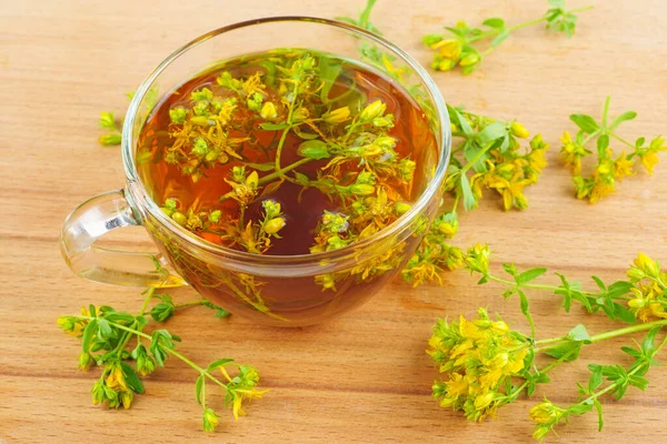 John Wort Herbal Tea Isolated Wooden Background — Stock Photo, Image