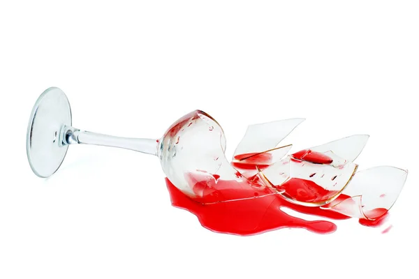 Összetört Borosüveg Fehér Háttérrel Öntött Vörösbor Mint Vér — Stock Fotó