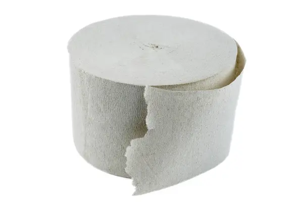 Roll Van Lage Kwaliteit Grijs Toiletpapier Geïsoleerd Witte Achtergrond Rechtenvrije Stockafbeeldingen