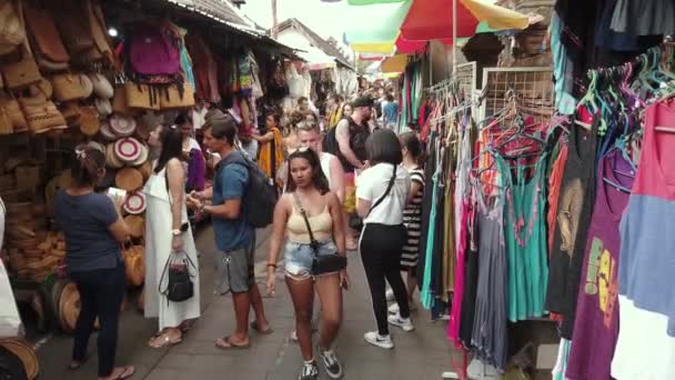 Убуд Бали Индонезия Сентября 2019 Года Туристы Местные Жители Осматривают — стоковое видео