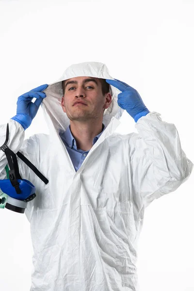 Doctor Wearing Protective Biological Suit Mask Due Coronavirus 2019 Ncov — Stock Photo, Image