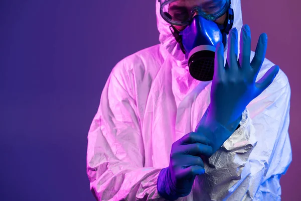 Coronavirus Covid Pandemic Doctor Scientist Wearing Protective Biological Suit Mask — Stock Photo, Image