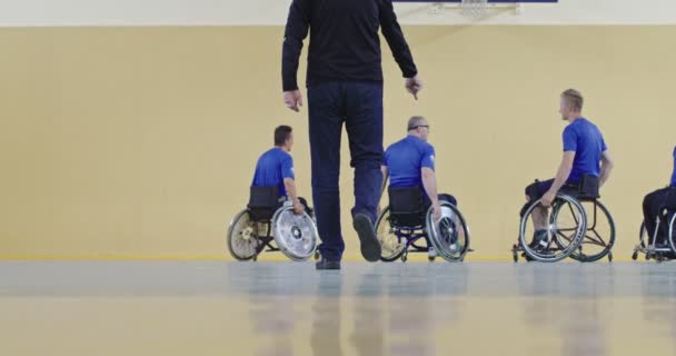 훈련자와 운동을 시작하기 선수에 장애가 선수들의 비디오가 고품질 비디오 — 비디오