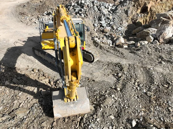 Las Excavadoras Minas Industriales Están Excavando Suelo Sitio Construcción Cargando — Foto de Stock