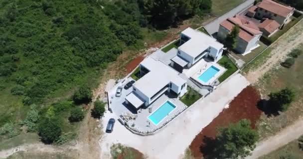 Tiro Aéreo Drones Dos Casas Vacaciones Idénticas Villas Con Vista — Vídeo de stock