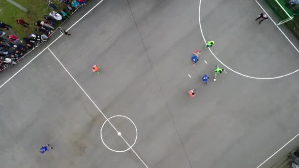 Top View Drone Voando Acima Jogo Futebol Amador Torneio Autêntico — Vídeo de Stock