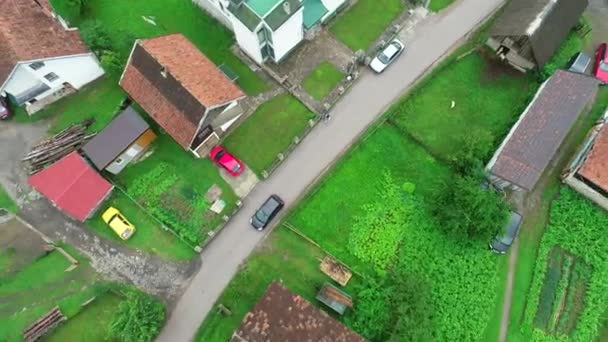 Top View Drone Terbang Atas Pertandingan Sepak Bola Amatir Countryside — Stok Video