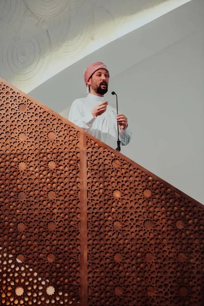 Muslime Arabische Imam Hat Eine Rede Freitagnachmittag Gebet Der Moschee — Stockfoto