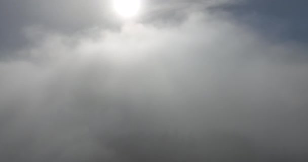 Let Dronem Nad Mraky Během Východu Slunce Leť Přes Mraky — Stock video
