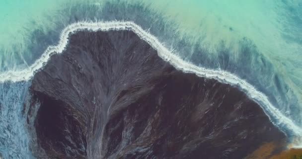 从空中俯瞰自然纹理 抽象的工业用湖水模式 绿松石水性杨柳 高质4K镜头 — 图库视频影像