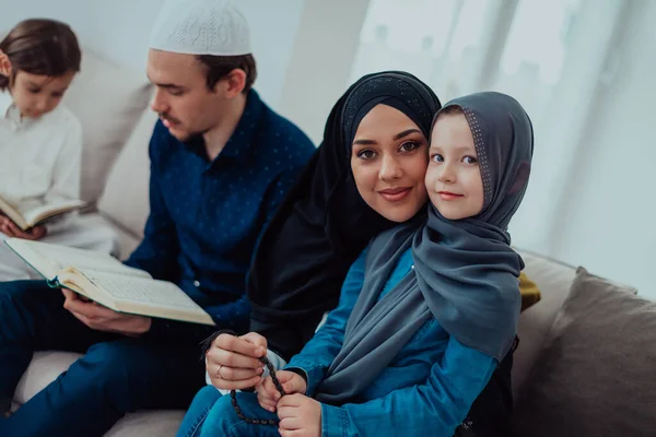 Happy Muslim Family Enjoying Holy Month Ramadan While Praying Reading — Foto Stock