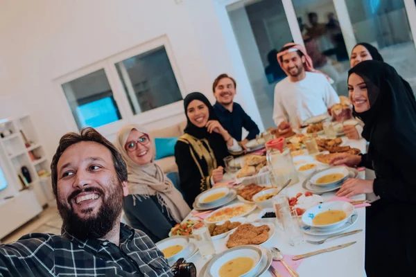 Eid Mubarak Muslim Family Having Iftar Dinner Taking Pictures Smartphone — Stok fotoğraf