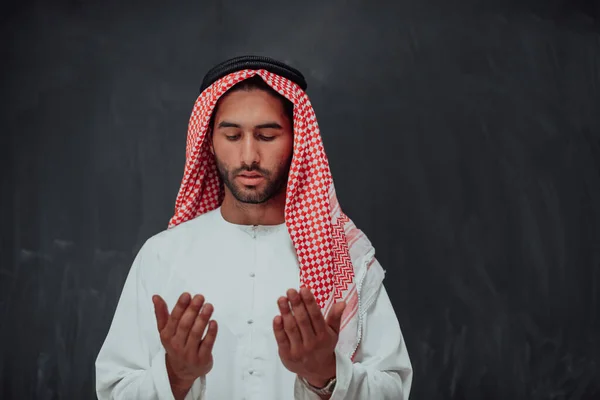 Arabian Man Traditional Clothes Making Traditional Prayer God Keeps Hands —  Fotos de Stock