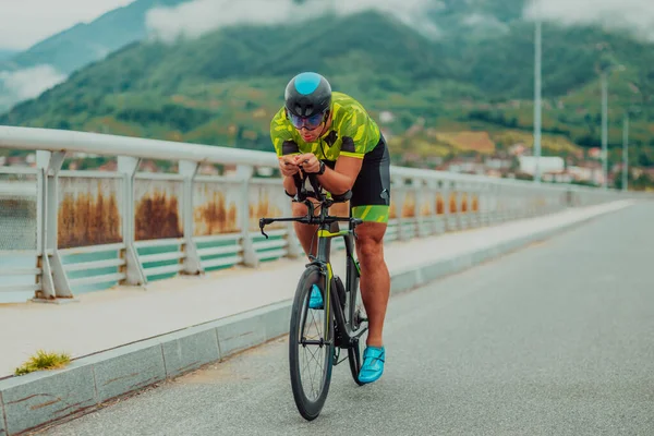 Full Length Portrait Active Triathlete Sportswear Protective Helmet Riding Bicycle — Stock fotografie