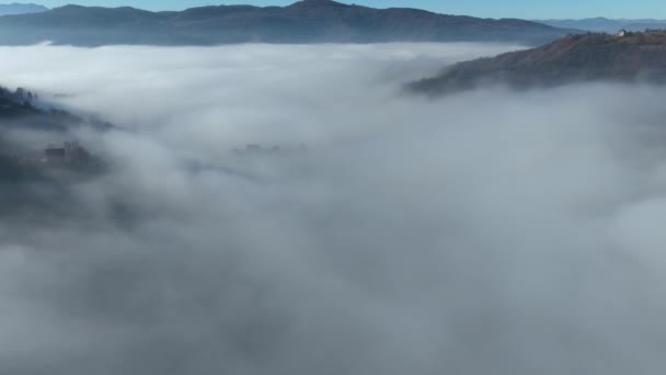Aerial View Flying High Mountains Beautiful Clouds Aerial Drone Camera — Vídeo de stock