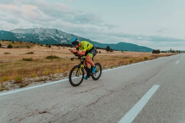 Full Length Portrait Active Triathlete Sportswear Protective Helmet Riding Bicycle — Stockfoto