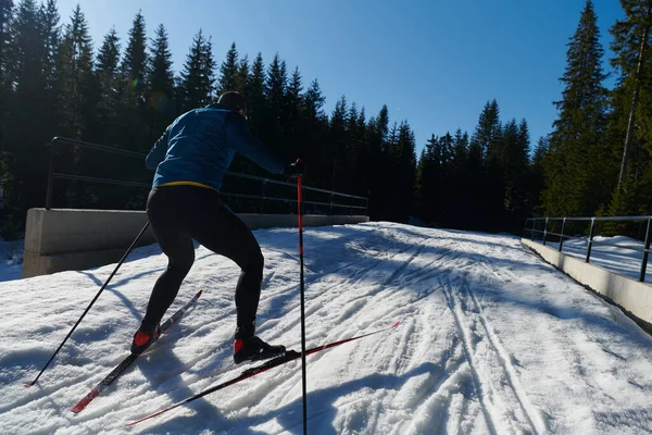 Nordic Skiing Cross Country Skiing Classic Technique Practiced Man Beautiful — 图库照片