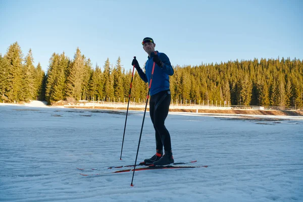 Handsome Male Athlete Cross Country Skis Preparing Equipment Training Snowy — 图库照片