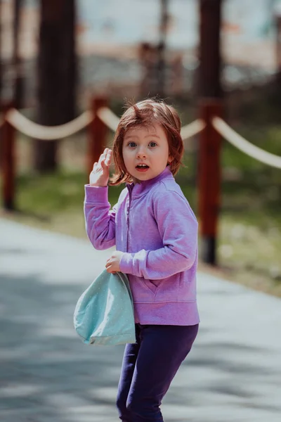 Little Girl Playing Park Concept Family Socializing Park Girl Swings — Fotografia de Stock