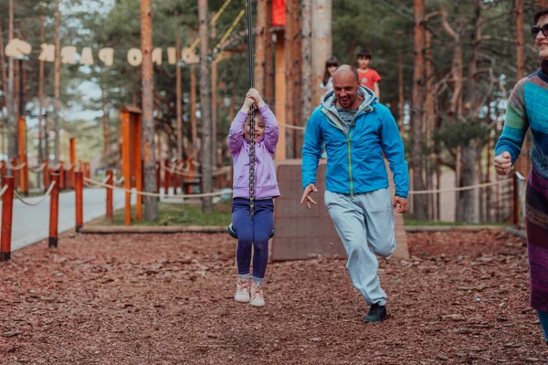 Family Time Park Father Have Fun His Daughter Park Playing — Stock fotografie