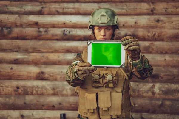 Woman Soldier Using Tablet Computer Old Wooden Wall Camp — Stock Photo, Image