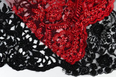 Modaya uygun kumaş koleksiyonu. Moda koleksiyonu yapmak için farklı doğal kumaş örnekleri. Mağazada ya da terzi deposunda bir sürü kumaş var. Yüksek kalite fotoğraf