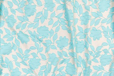 Modaya uygun kumaş koleksiyonu. Moda koleksiyonu yapmak için farklı doğal kumaş örnekleri. Mağazada ya da terzi deposunda bir sürü kumaş var. Yüksek kalite fotoğraf