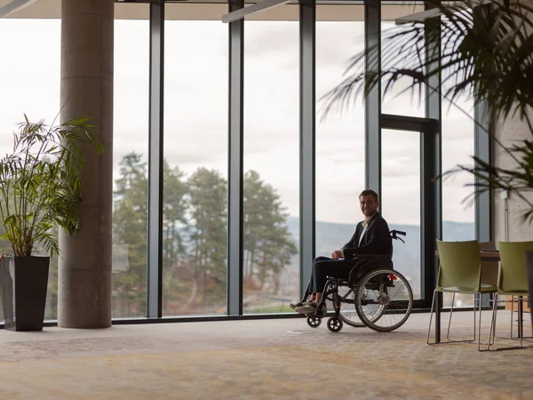 Businessman Wheelchair Modern Office Lonely Busy Day High Quality Photo — Stock Photo, Image