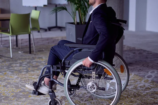 Nahaufnahme Eines Geschäftsmannes Rollstuhl Hochwertiges Foto — Stockfoto