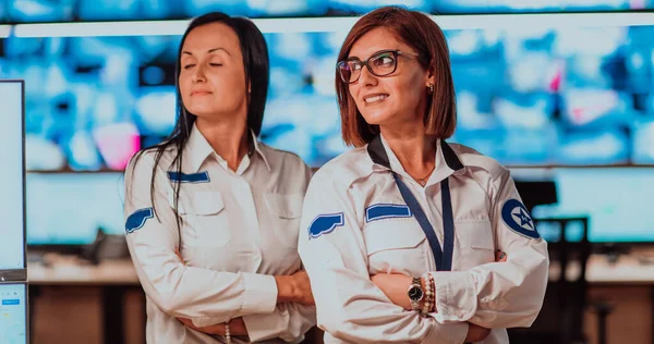 Group Portrait Female Security Operator While Working Data System Control — Foto Stock