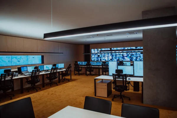 Interior Vazio Grande Sala Controle Sistema Segurança Moderno Estação Trabalho — Fotografia de Stock