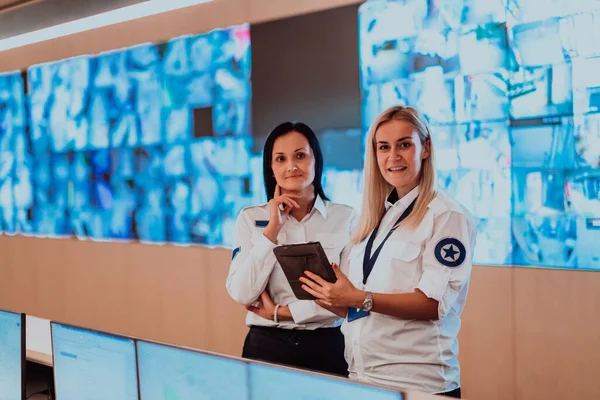 Group Portrait Female Security Operator While Working Data System Control — стоковое фото