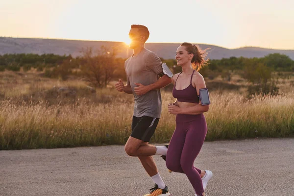 Handsome Young Couple Running Together Early Morning Hours Mesmerizing Sunrise — Stock Photo, Image