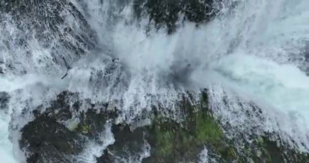 Bosna Hersek Büyük Bir Şelaleyle Vahşi Nehrin Destansı Görüntüsünü Oluşturan — Stok video