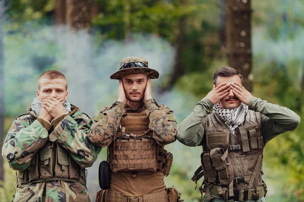 Group Soldiers Oposit Sides Celebrating Peace Battle Showing Blind Mute — Stock Photo, Image