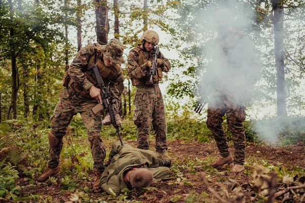 Soldiers Squad Capture Alive Terrorist Interrogation Them Them Special Tactics — Stock Photo, Image