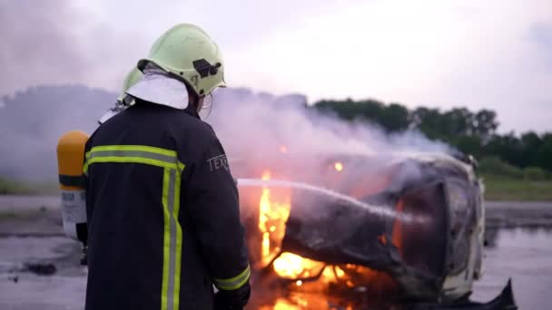 Les Pompiers Combattent Flamme Feu Pour Contrôler Feu Non Pour — Video